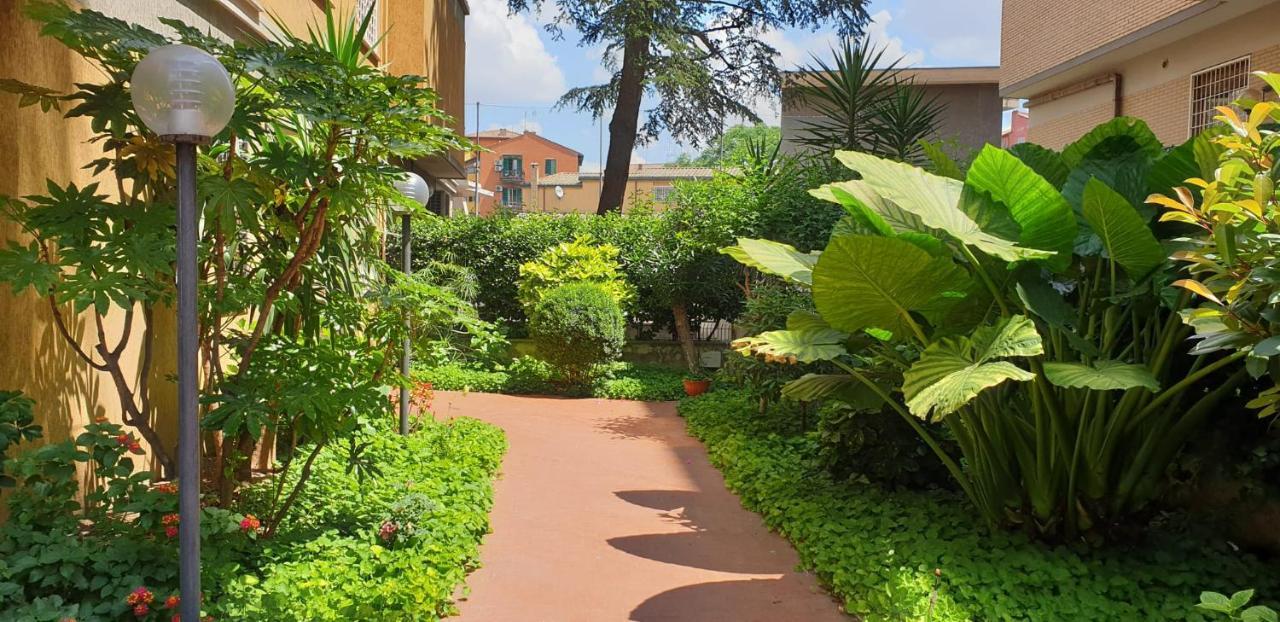 Bed and Breakfast In Terrazza Da Giusy Рим Экстерьер фото